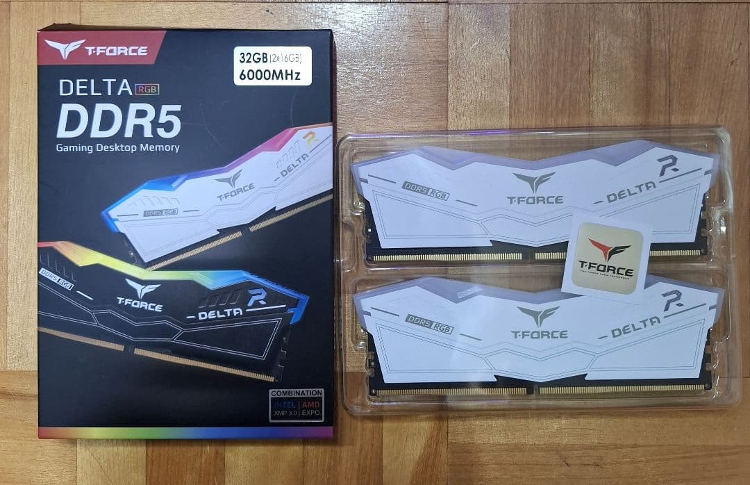 メモリー T-FORCE DELTA RGB DDR5 6000MHz 32GB