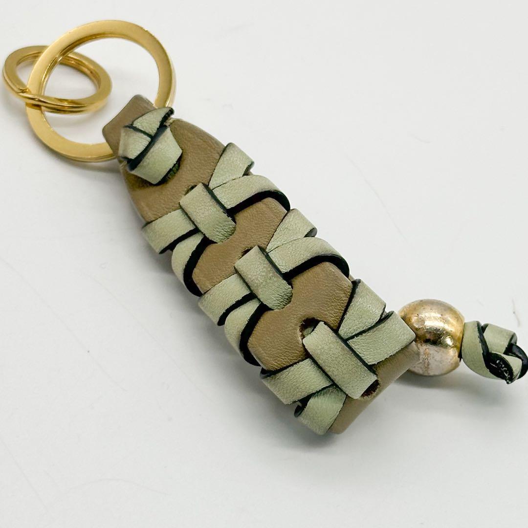 現行 ロエベ クロスプレイデッド レザー キーホルダー キーリング
