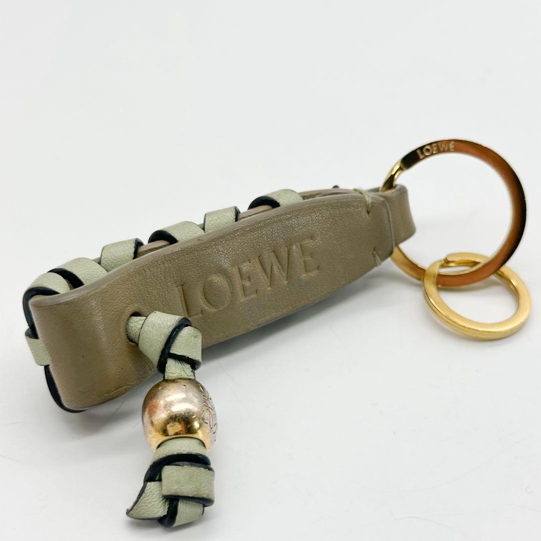 現行 ロエベ クロスプレイデッド レザー キーホルダー キーリング