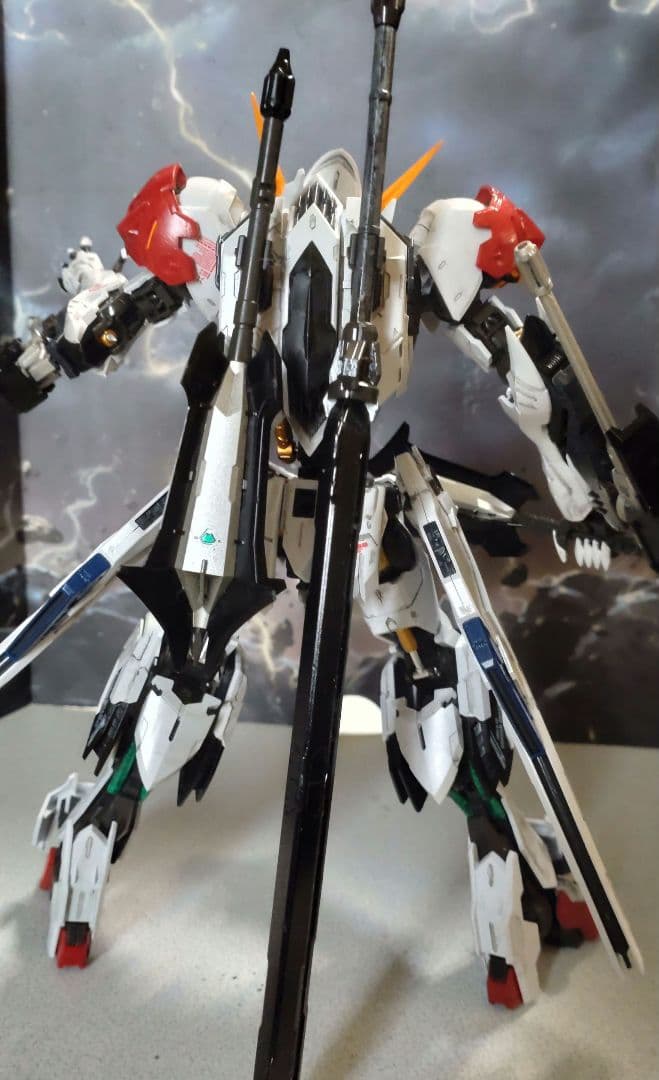 MGガンダムバルバトスルプス改完成品(塗装済)決闘マント装備