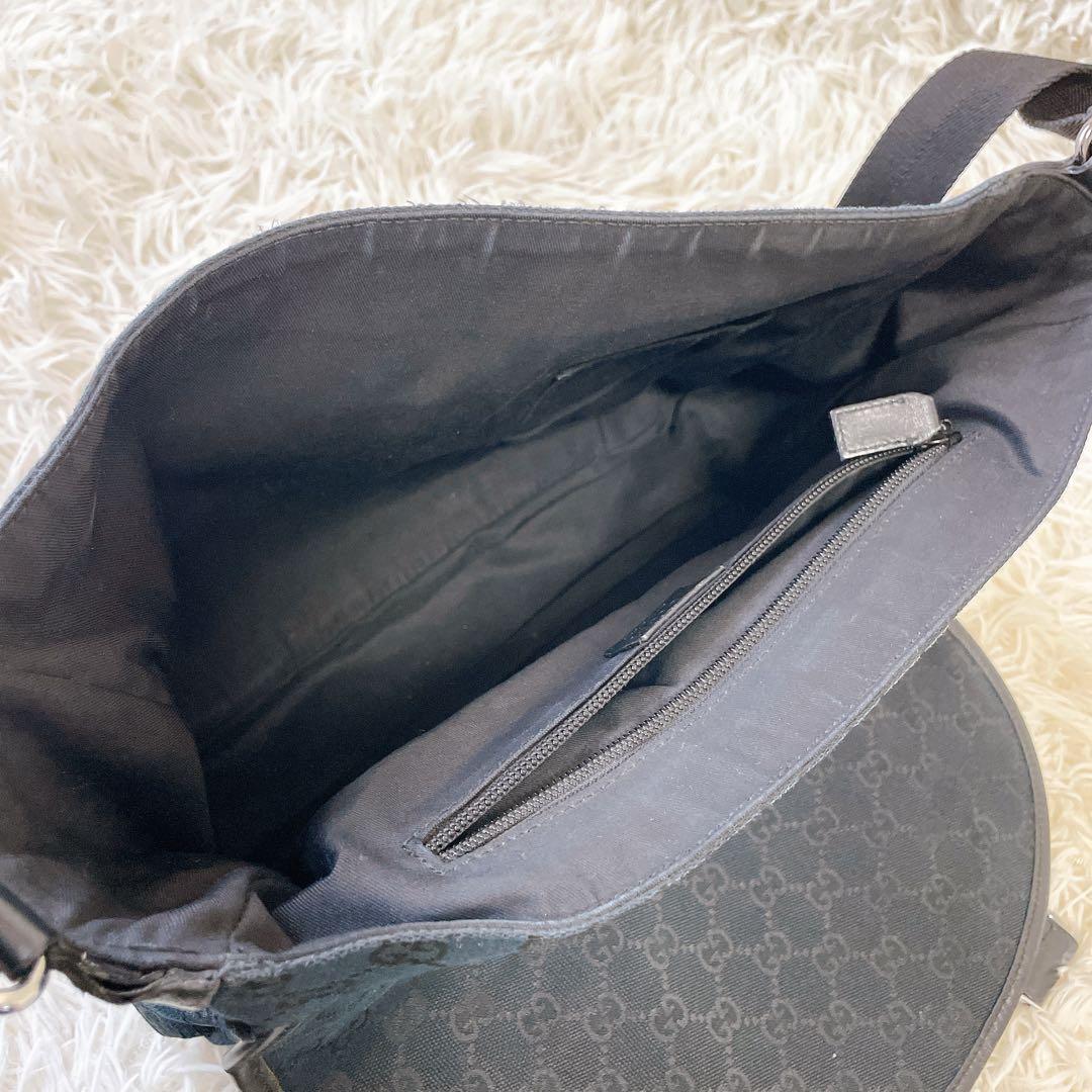 GUCCI ショルダーバッグ GGキャンバス クロスボディ　145858