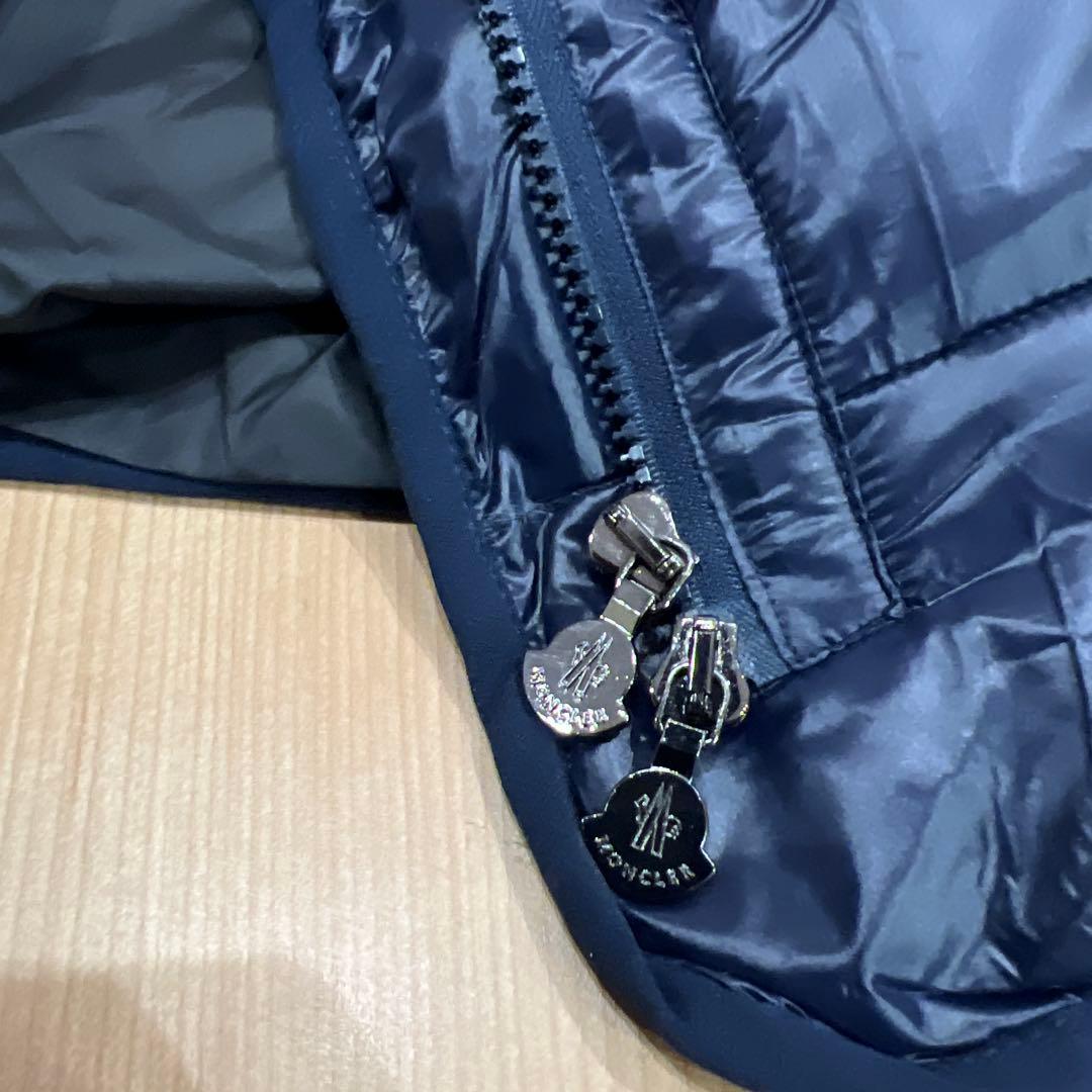 ネイビー ダウンコート フード付き