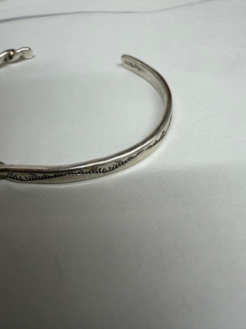 期間限定ナバホ　シルバー　バングル　Elaine Taheインディアンジュエリー
