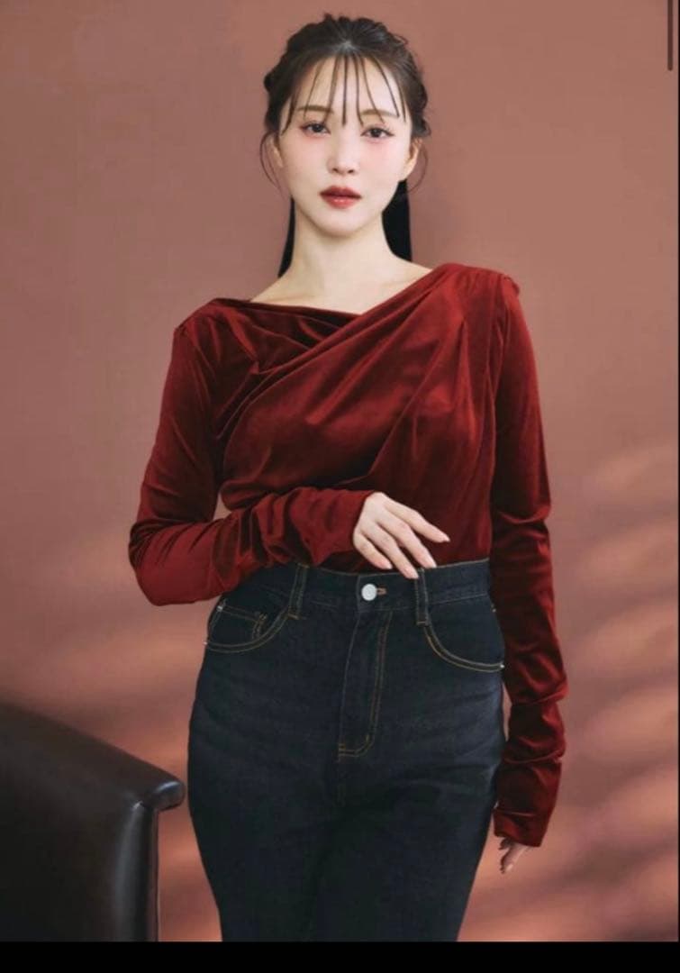 polauraグロッシーベロアドレープトップス