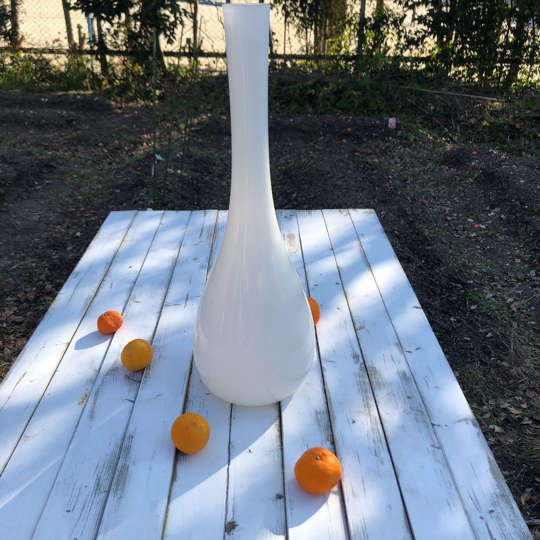 とても素敵な大きな花瓶です