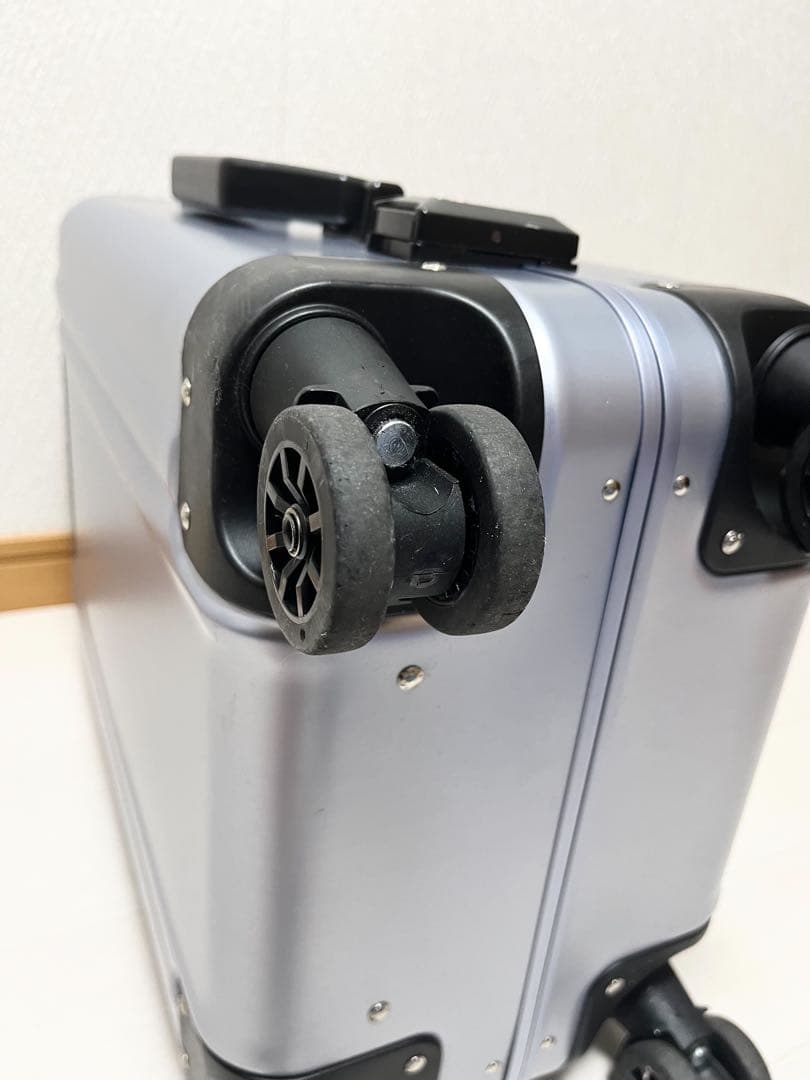 ゼロハリバートン　アルミ　スーツケース　機内持ち込みサイズ
