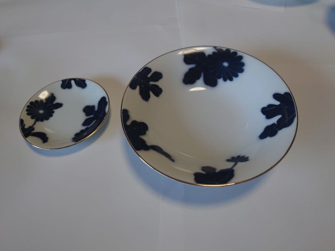 オールド　有田焼　深川製磁　 菊柄 和食器 5種類 計15皿