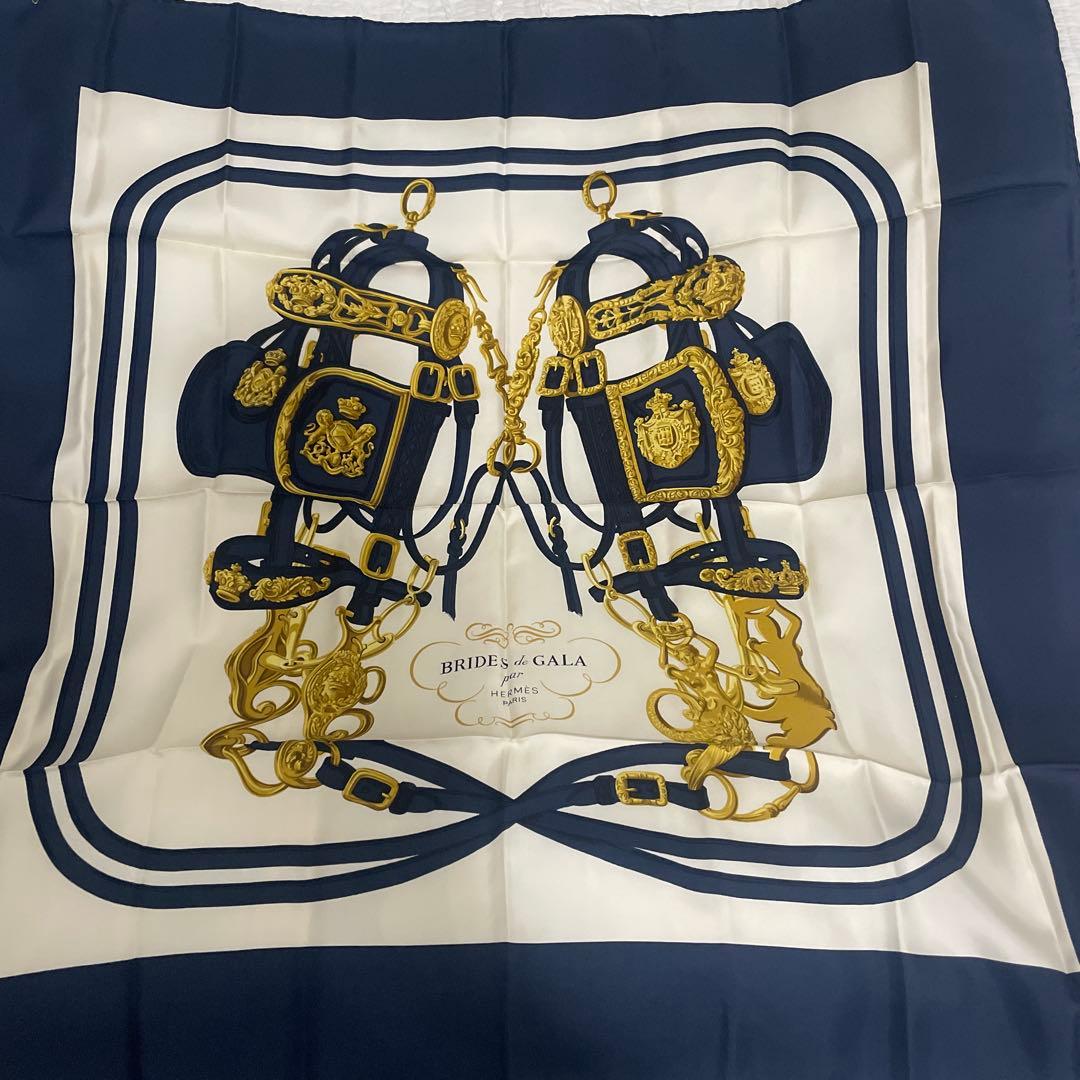 エルメス　シルクスカーフ ネイビー