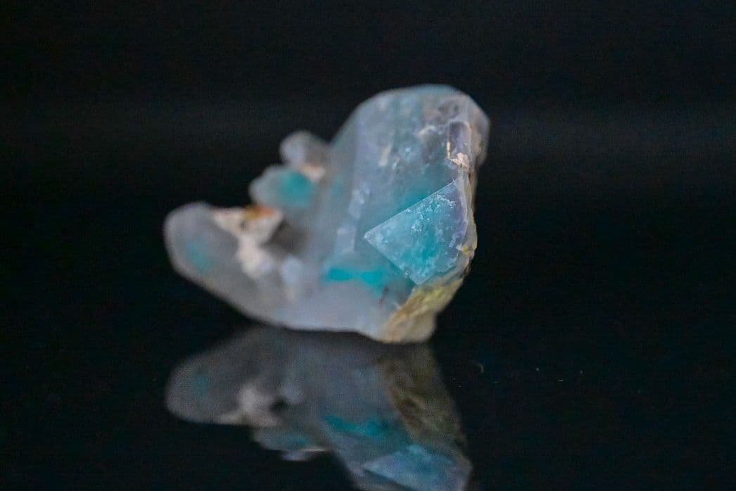 アホイト入り水晶 (南アフリカ産)　鉱物