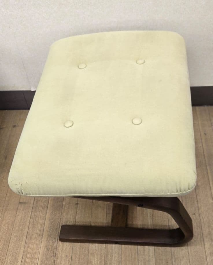 Fuji Furniture クリーム色 スエード調オットマン