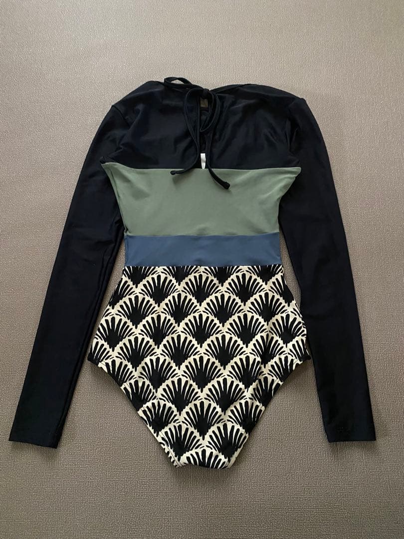 【seea】hermosaラッシュガードワンピース水着