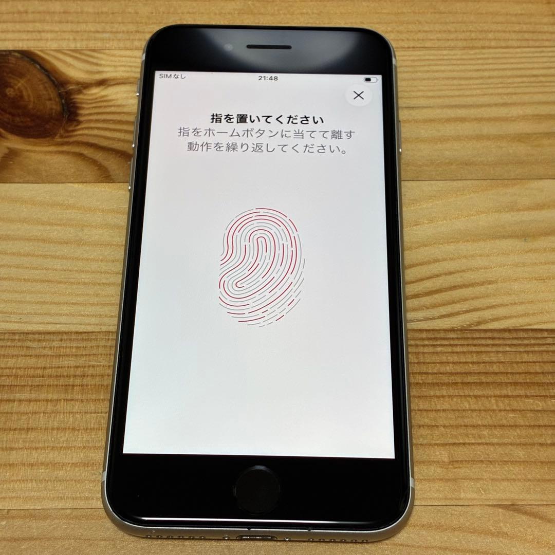 バッテリー新品　iPhoneSE第3世代64GB SIMフリー yy17700a