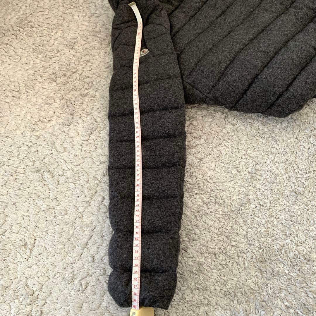 《美品》モンクレール　ライトダウンジャケット