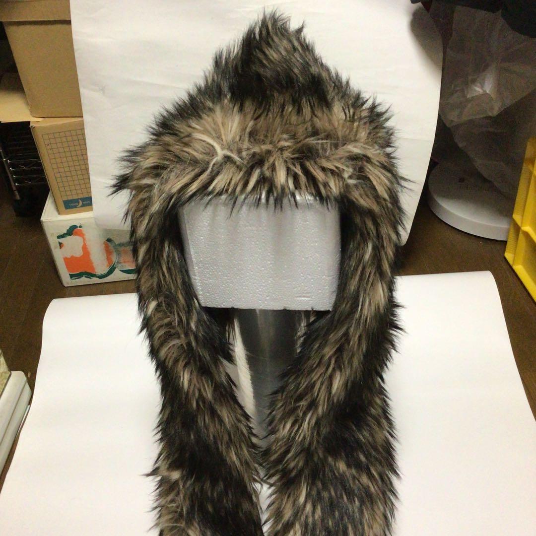 ヴィヴィアンウエストウッド　マフラー(フード有り)