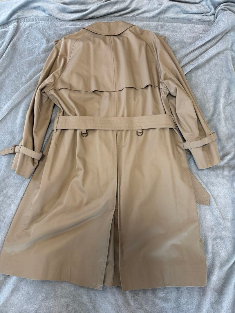 ベージュ トレンチコート ダブルブレスト