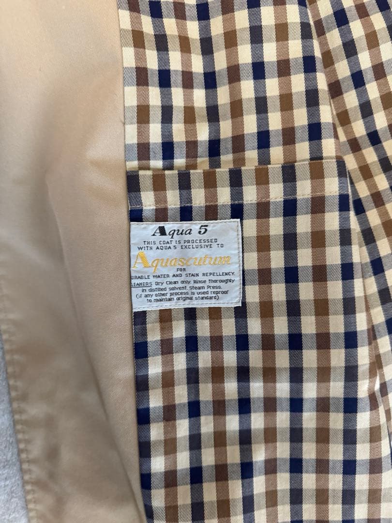 ベージュ トレンチコート ダブルブレスト