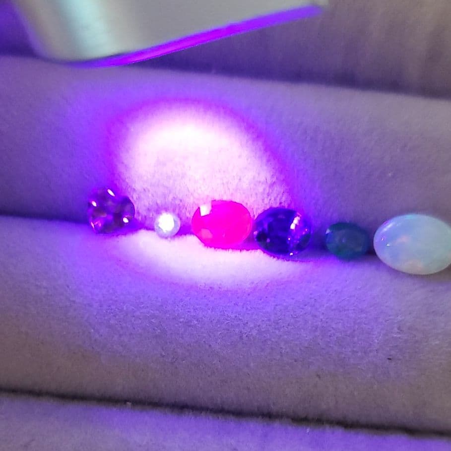 豪華天然ルースセット 1582