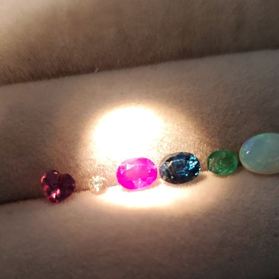 豪華天然ルースセット 1582