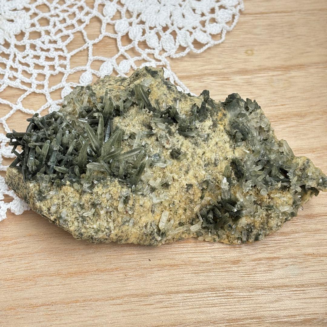 天然石　ガネーシュヒマール産クラスター　パワー強め　取扱注意