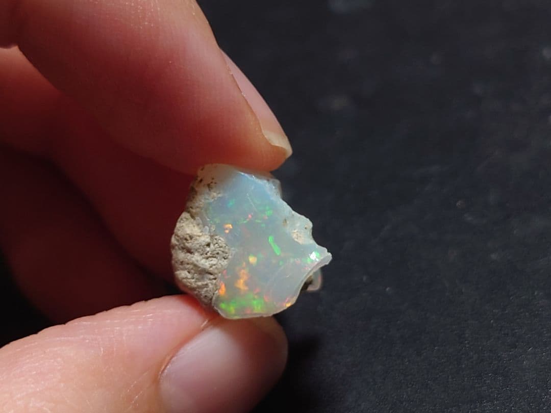 エチオピア　オパール　ジュエリーグレード　原石　鉱物標本