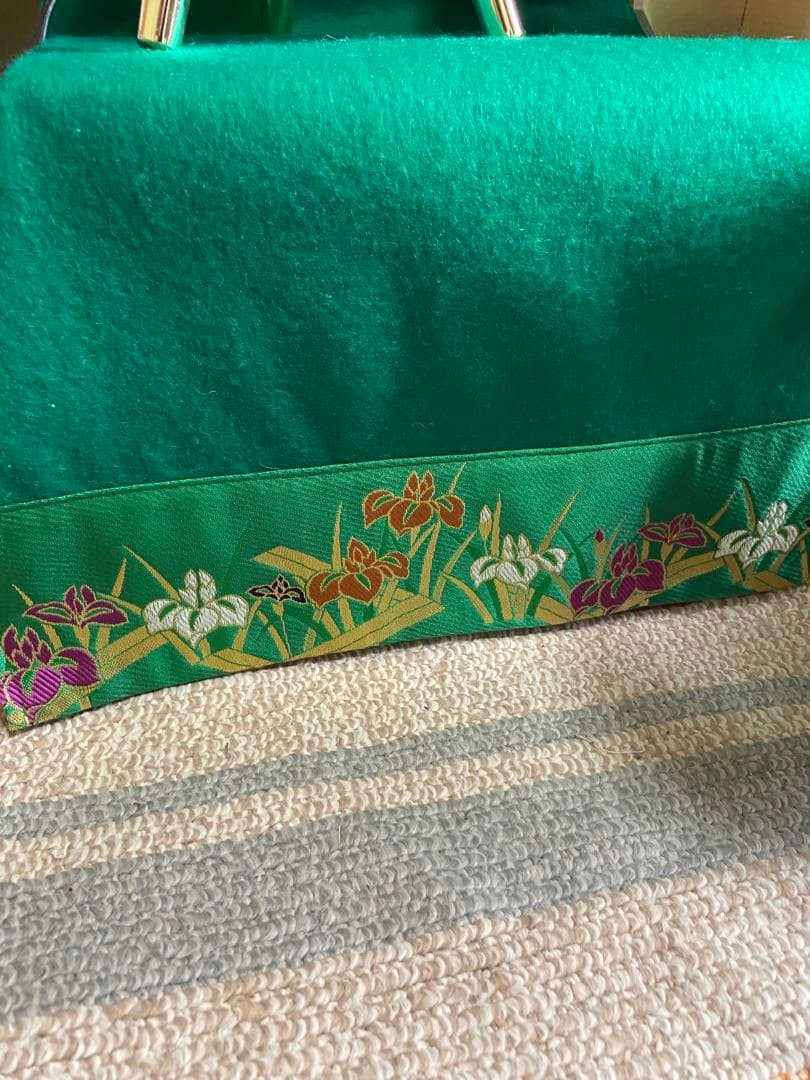 五月人形　兜飾り　端午の節句　こどもの日　金箔屏風　三段飾り