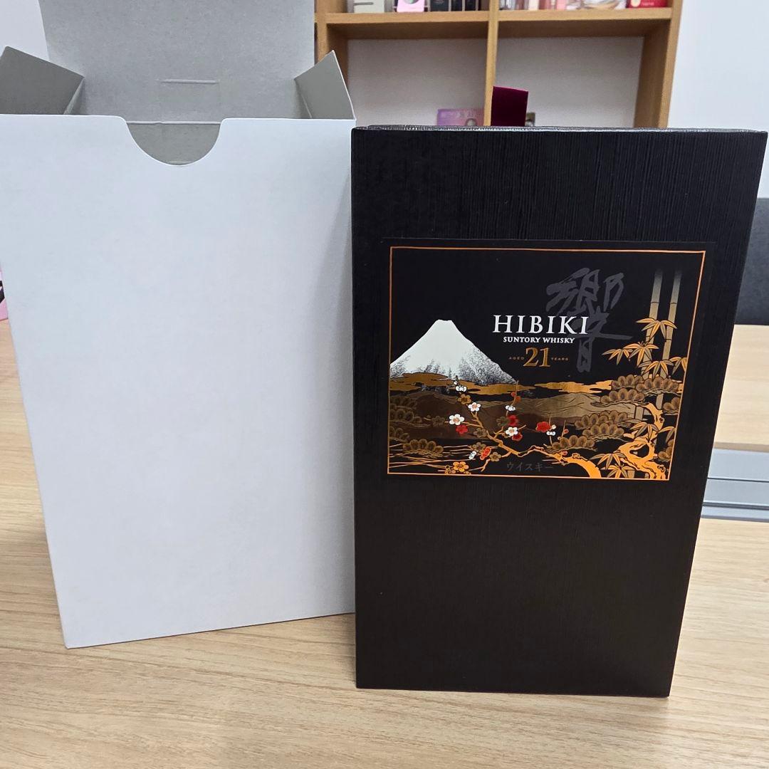 SUNTORY 響21年 意匠ボトル(花鳥風月)