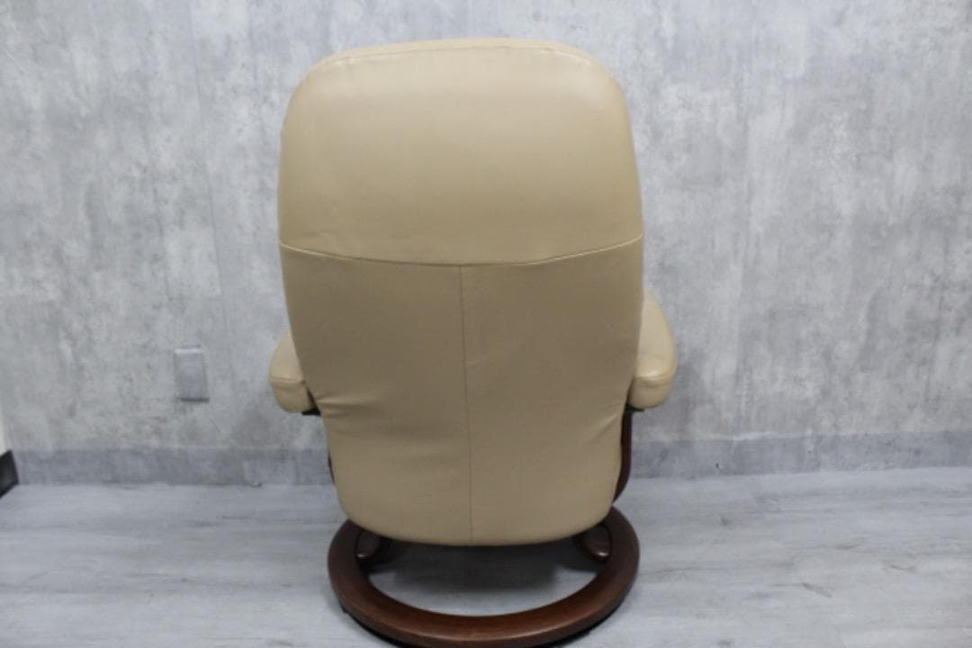 Stressless ベージュ リクライニングチェア　本革