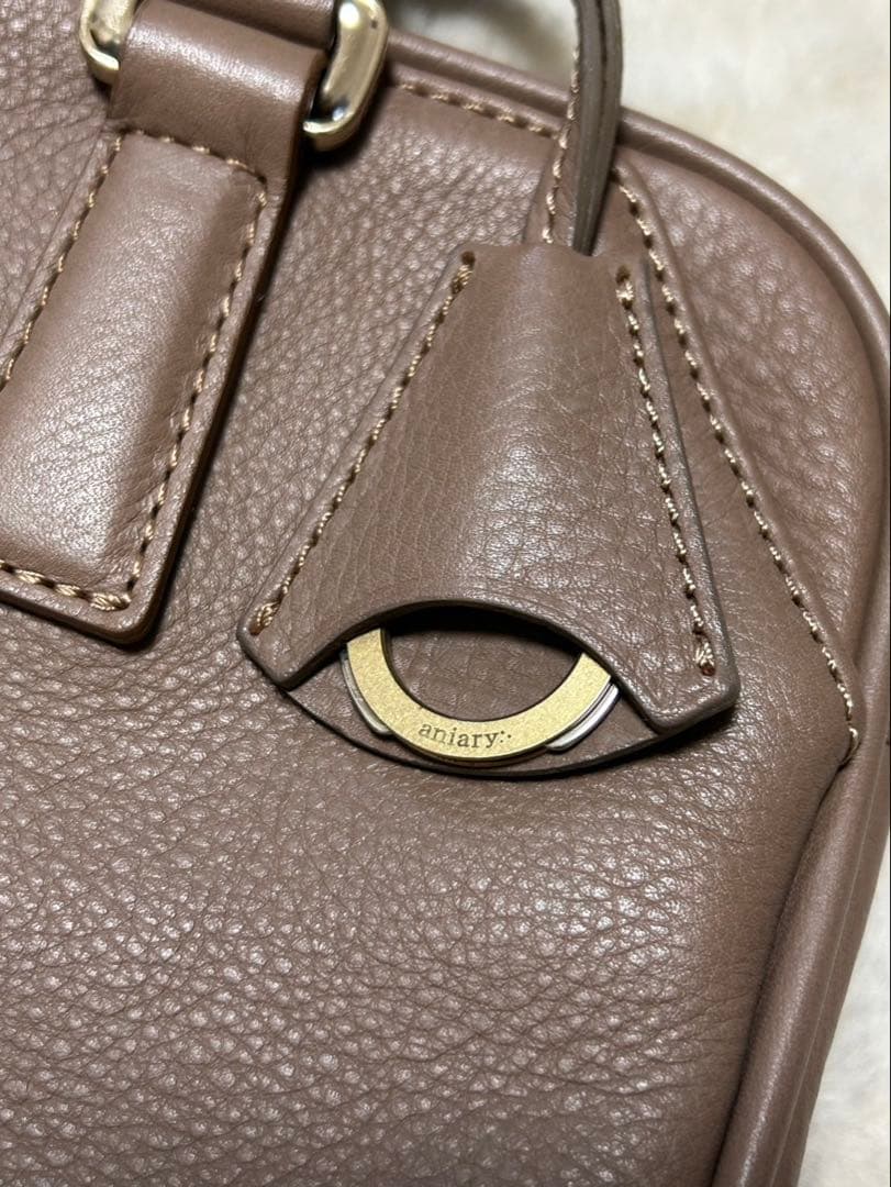 aniary/アニアリ/ミニブリーフケース/シュリンクレザー/トープ/バッグ