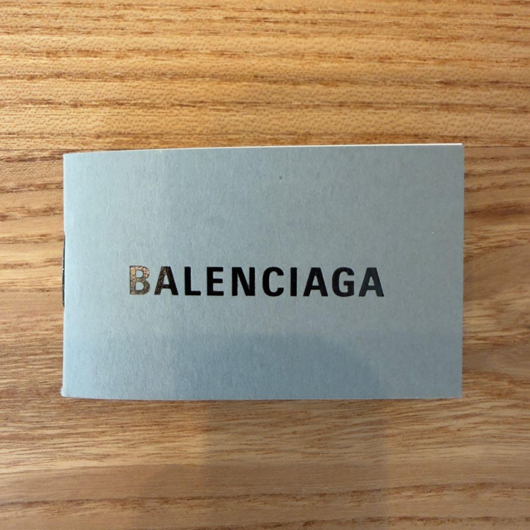 非売品　未使用　BALENCIAGA メタルトレイ 直径10cm