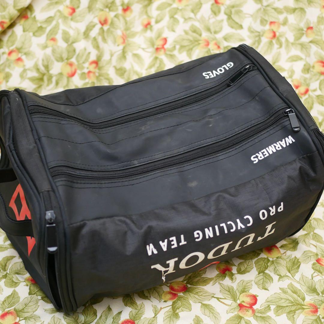 選手支給品 Tudor プロサイクリングチーム 非売品 レースレインバッグ