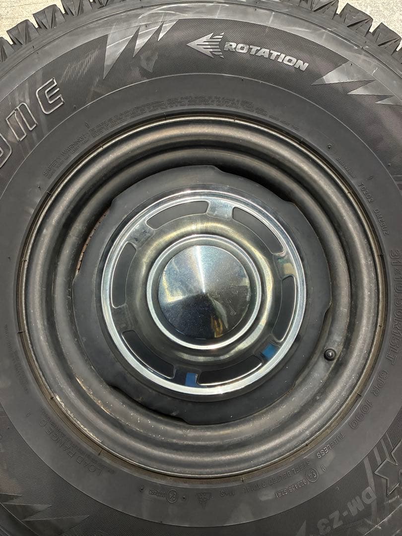 スタッドレス　31x10.50R15 ブリヂストン ブリザック BLIZZAK