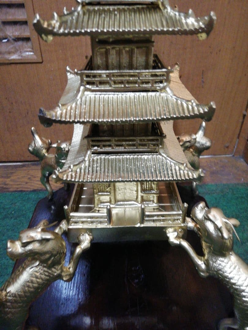 五重塔、金属製、AuP、高さ52cm、架台付き