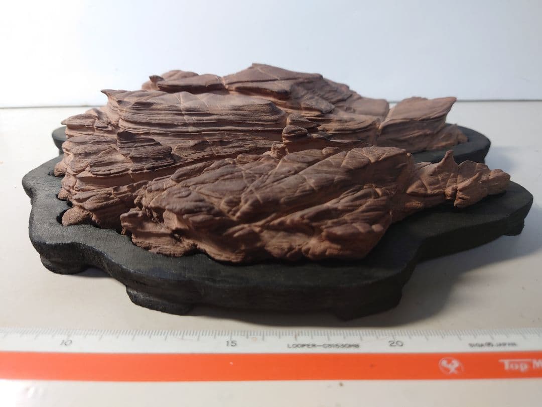 赤抹香石　赤い谷　水石 鑑賞石