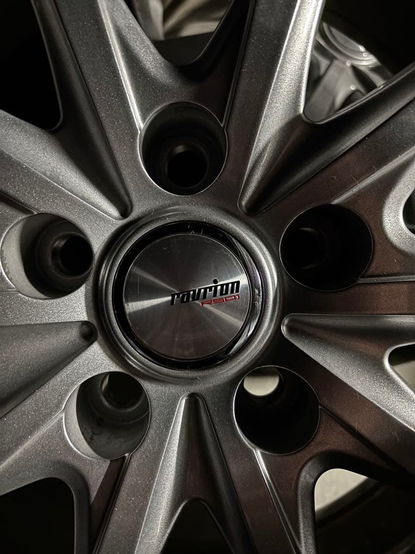 195/60R17 60プリウススタッドレスアルミセット23年製