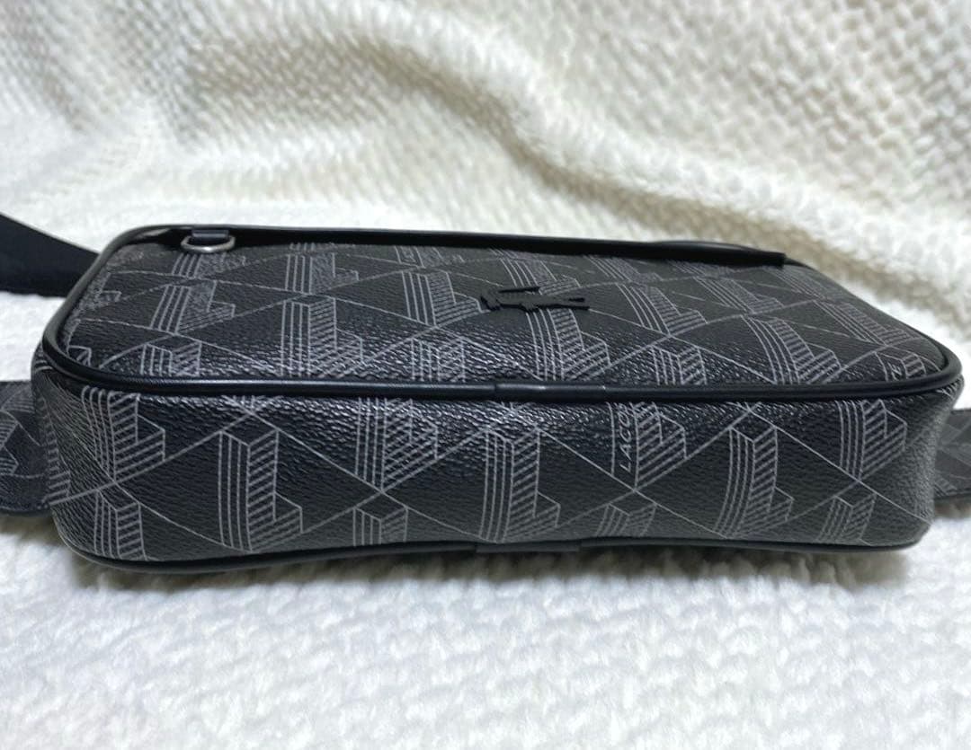 極美品】LACOSTE ラコステ モノグラム総柄 ボディバッグ ショルダーバッグ