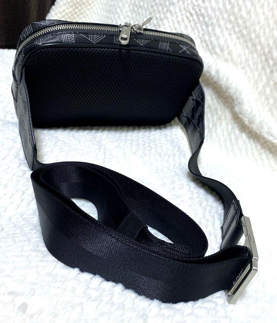 極美品】LACOSTE ラコステ モノグラム総柄 ボディバッグ ショルダーバッグ