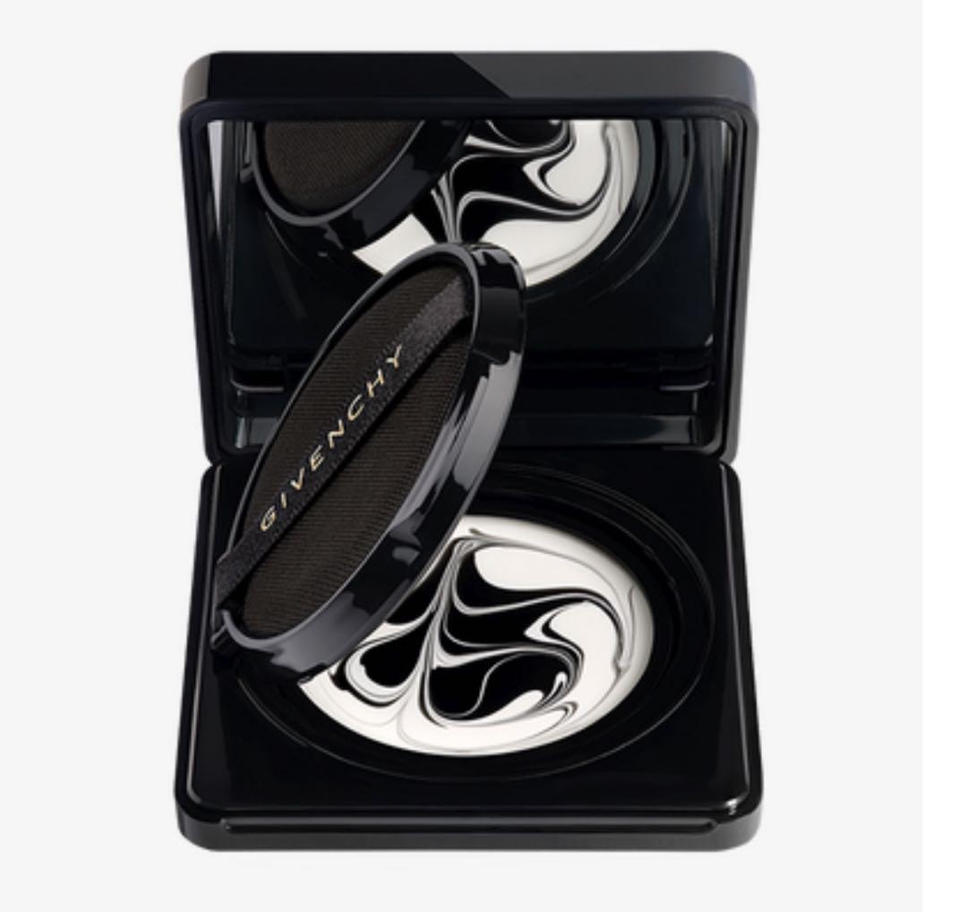 ジバンシー　新品未開封　ソワンノワール　UVコンパクト