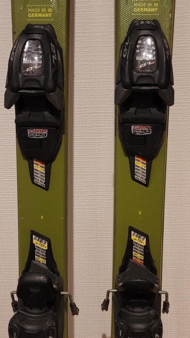 フォルクル RACETIGER SL ジュニア 140 スキー板・ストックセット