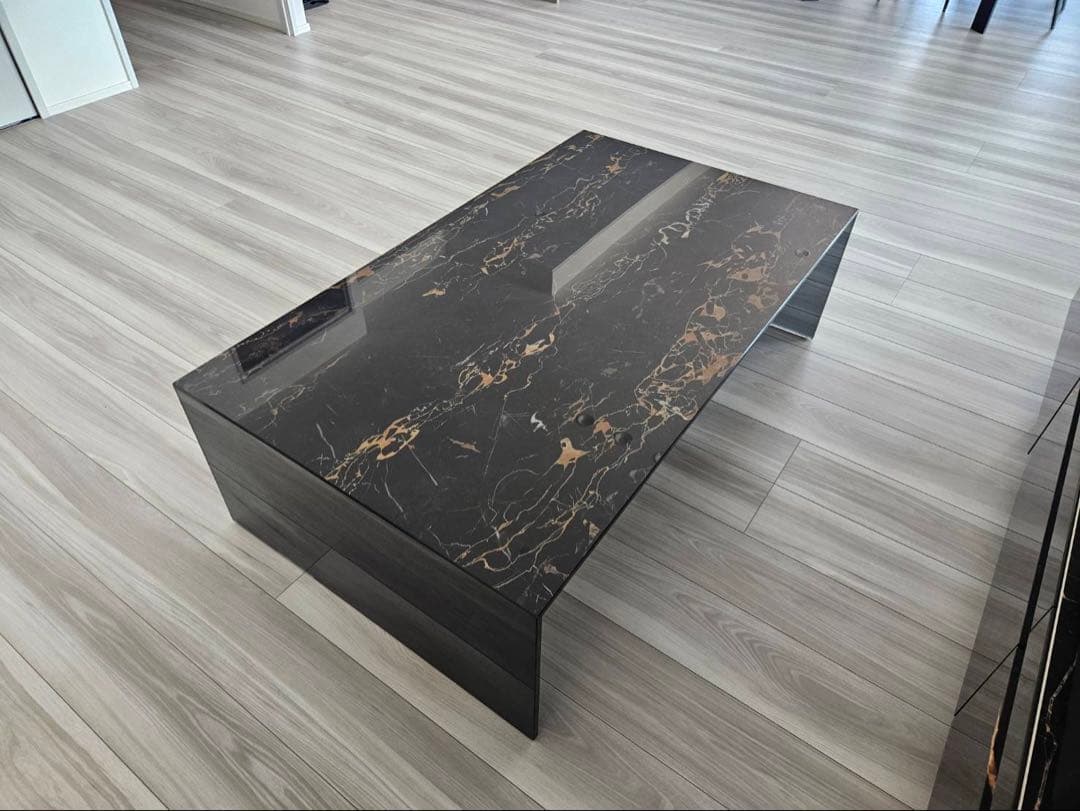 カリガリス　テーブル　ブラックマーブル　ローテーブル　美品　人気カラー