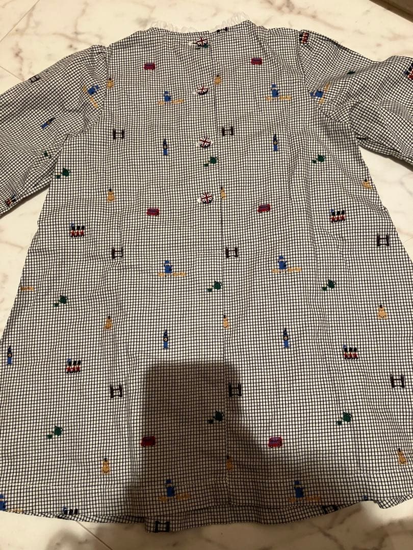 ファミリア　長袖ワンピース　90