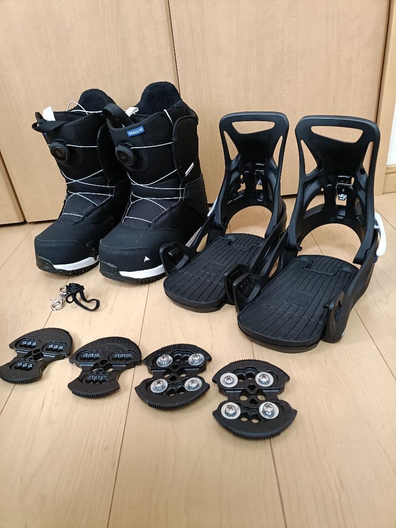 スノーボードブーツとビンディングセット　ステップオン　キッズ　レディース
