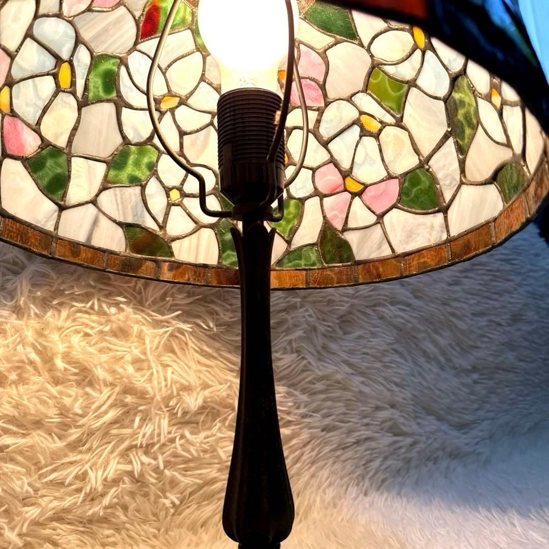 アンティーク　レトロ　ステンドグラス テーブルランプ 照①