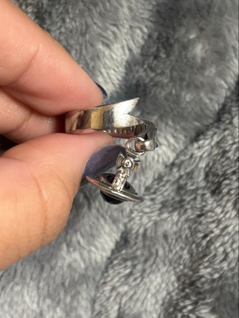 vivienne westwood オーブリング　リボン