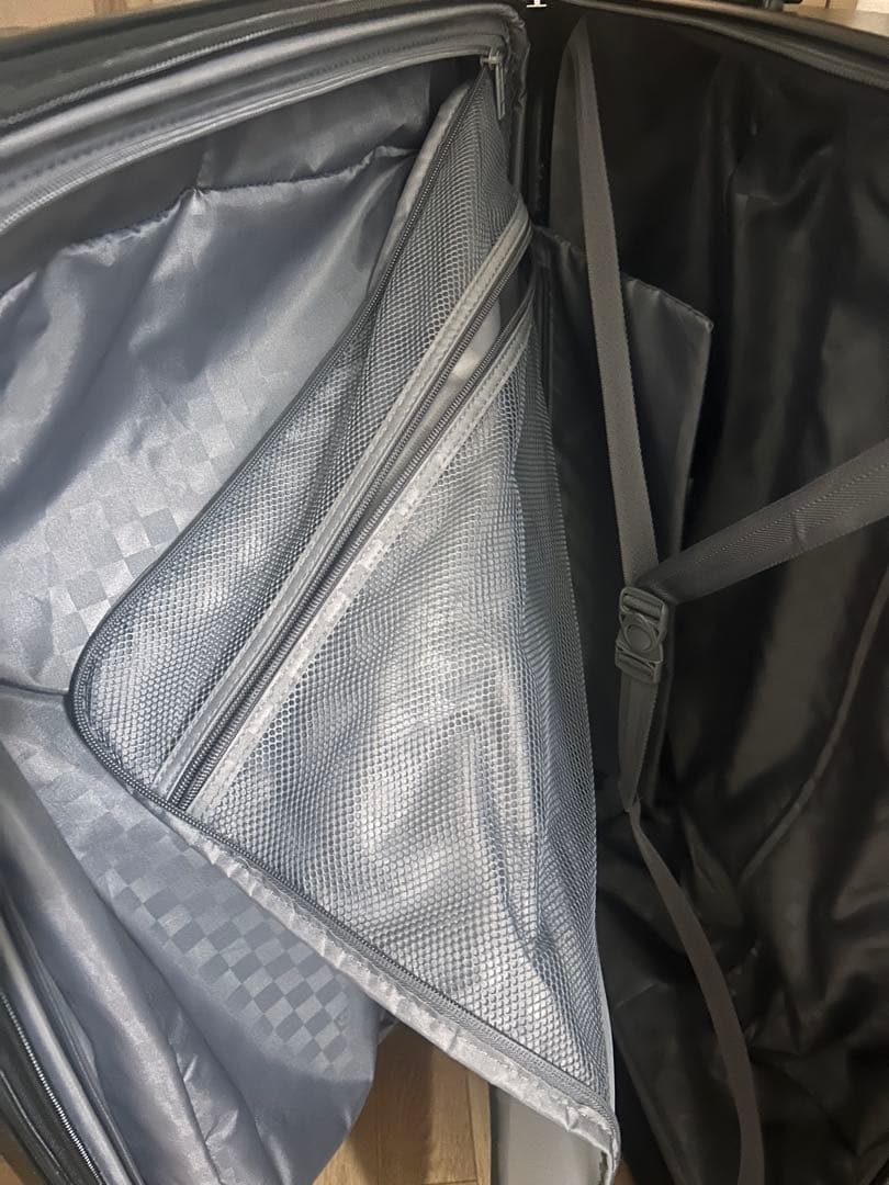 Samsonite カーボンファイバー風キャリーケース 大