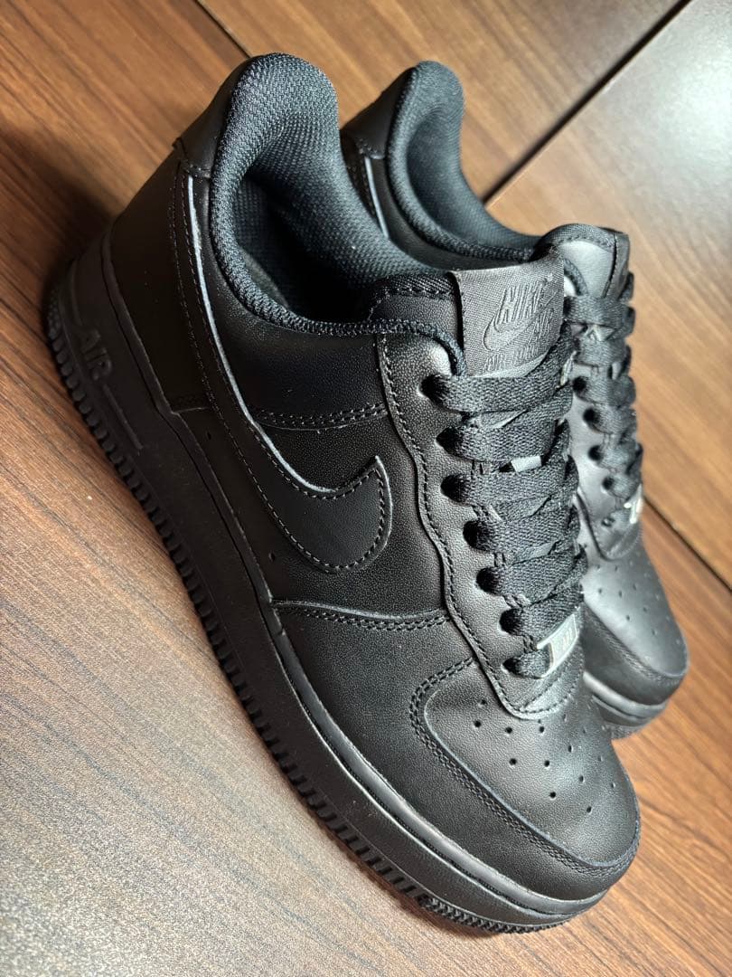 ナイキ ウィメンズ エアフォース1 ロー 07 ブラック　美品size25.0㎝