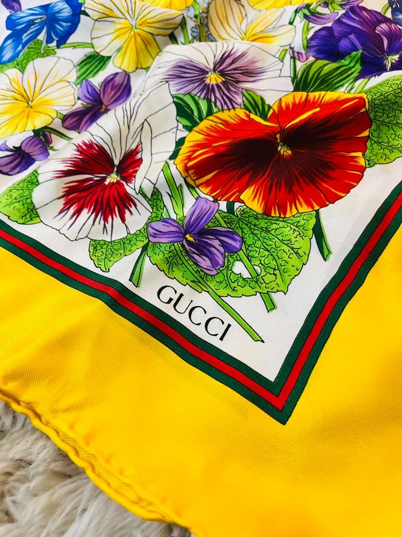 ☆★さま専用 24日まで【GUCCI】大判 シルク スカーフ 花柄 ボタニカル