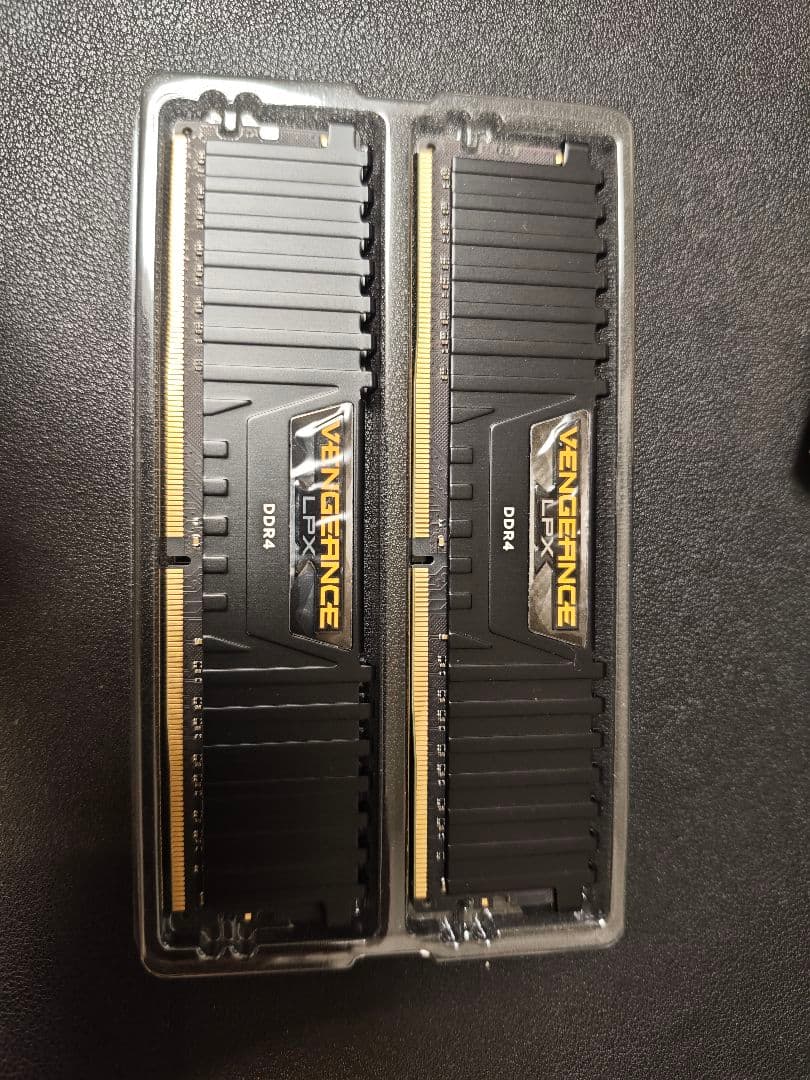開封のみCorsair DDR4-3200 16GB (8GB×2枚)
