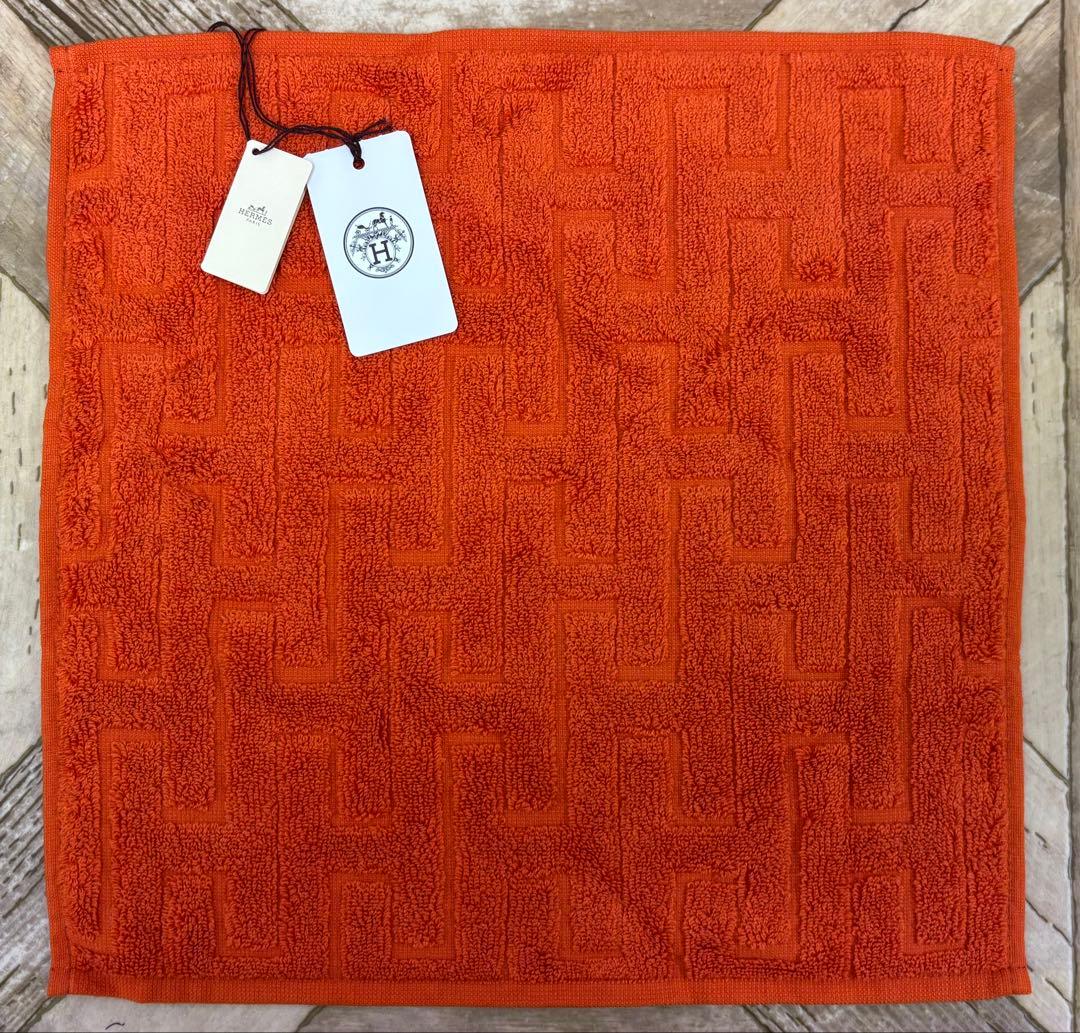 エルメス ハンドタオル2枚セット【未使用ですが折り畳みシワあり】13000円引き