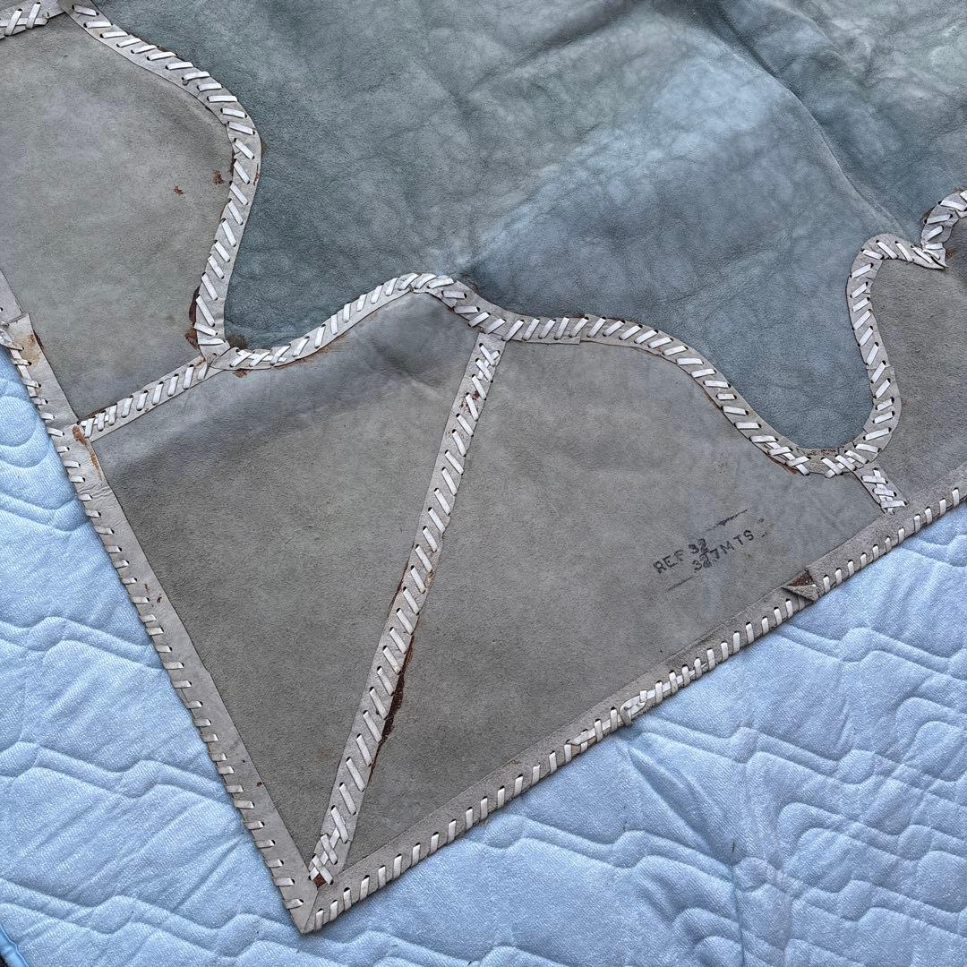 カウラグ　ハラコラグマット　大型　ヴィンテージ　本革　牛革ラグ　パッチワークラグ