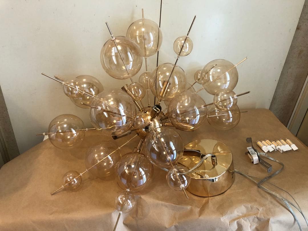 バブルシャンデリア　ゴールド　欠品あり